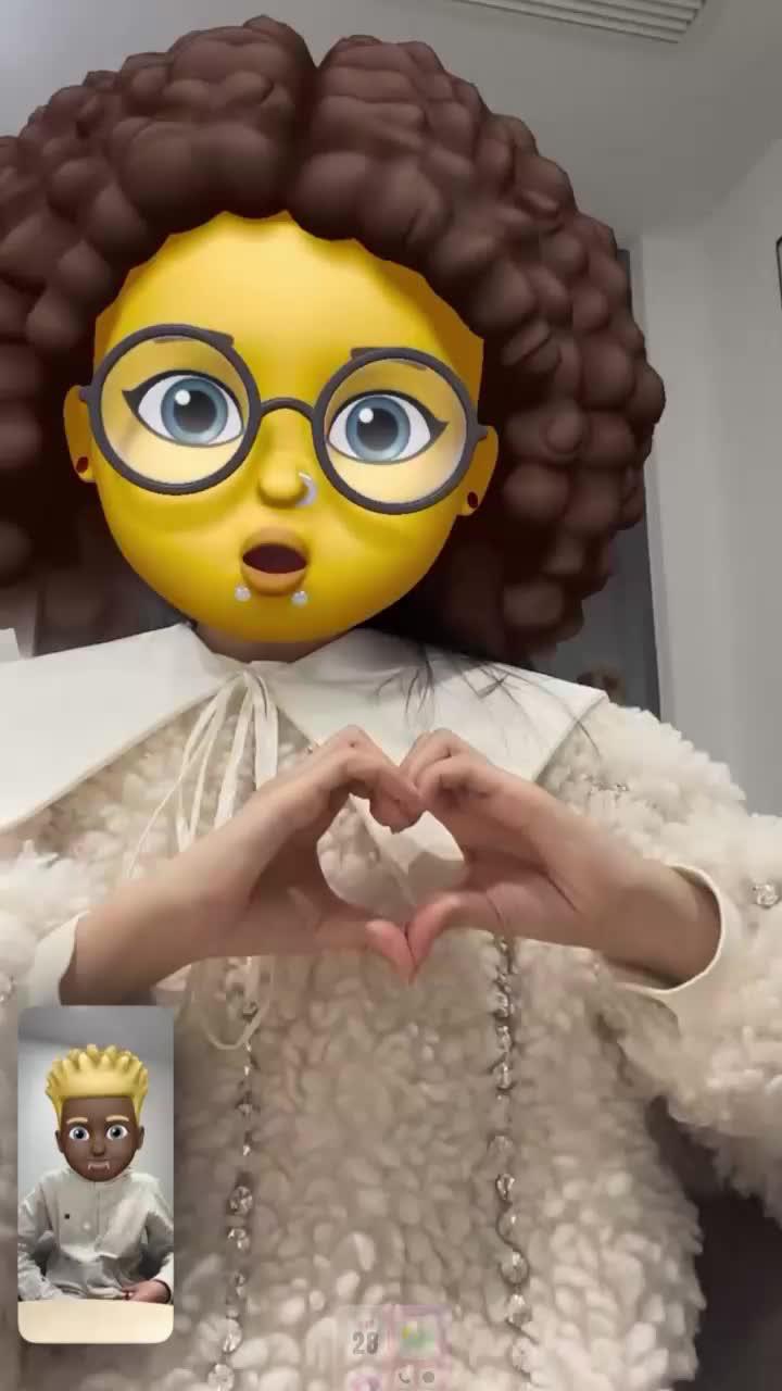 Set exclusive widgets & themes for your Phone