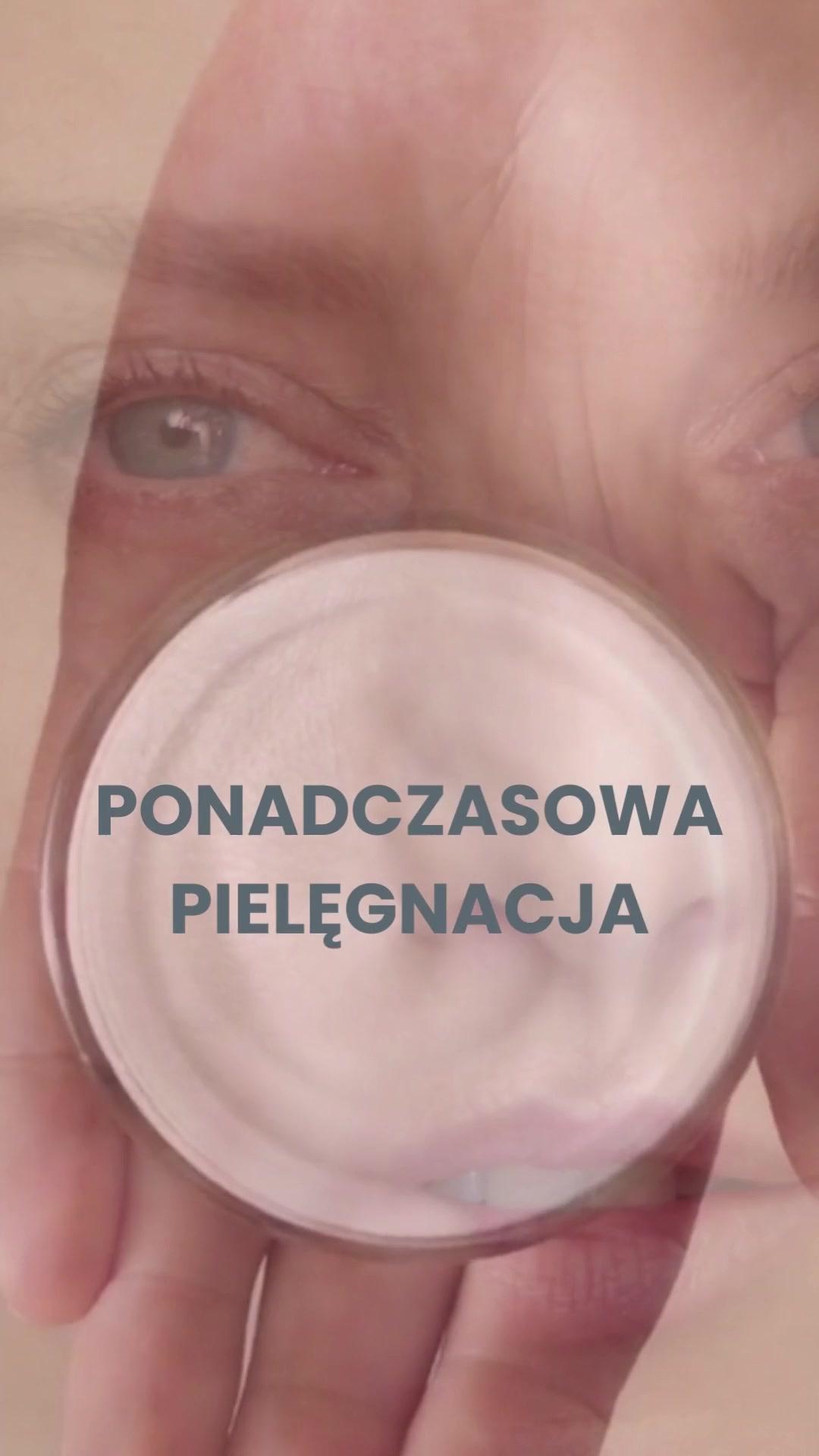 Działaj na źródło starzenia się skóry i pobudzić regenerację komórek. #avene #superpharmpoland #antiaging #hyaluronicacid 