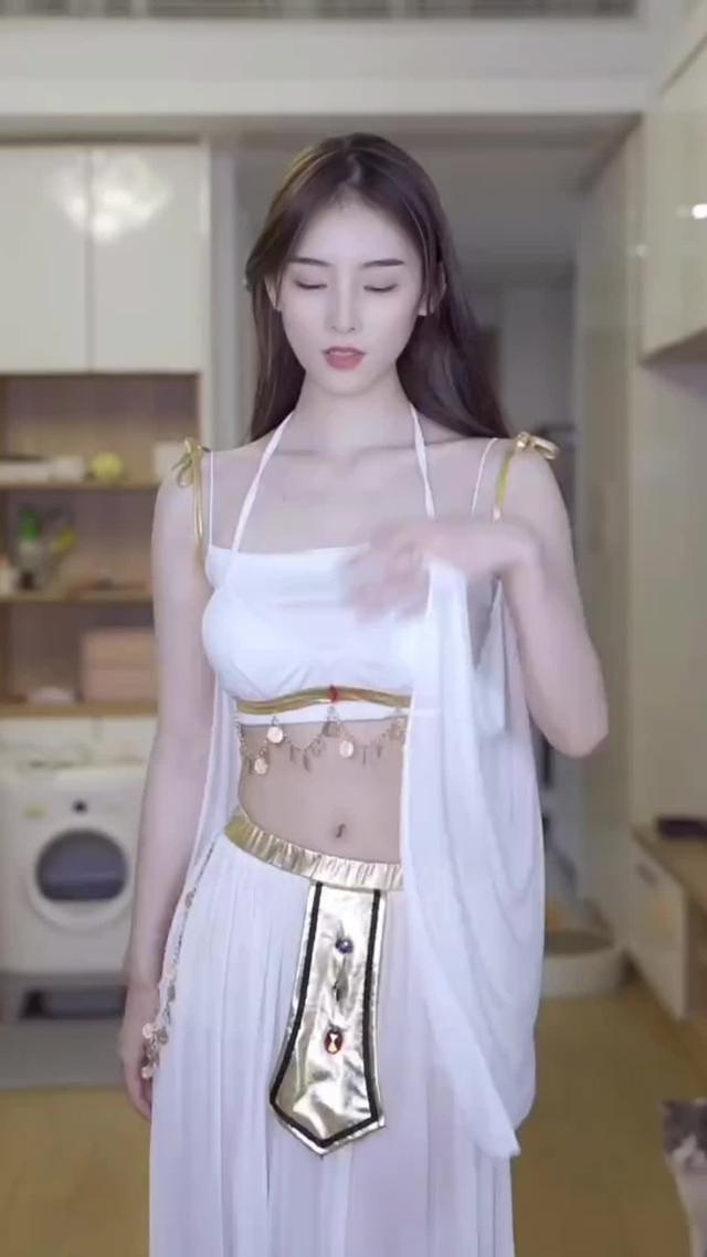 實測MIYA上正妹有多開放！千萬別錯過