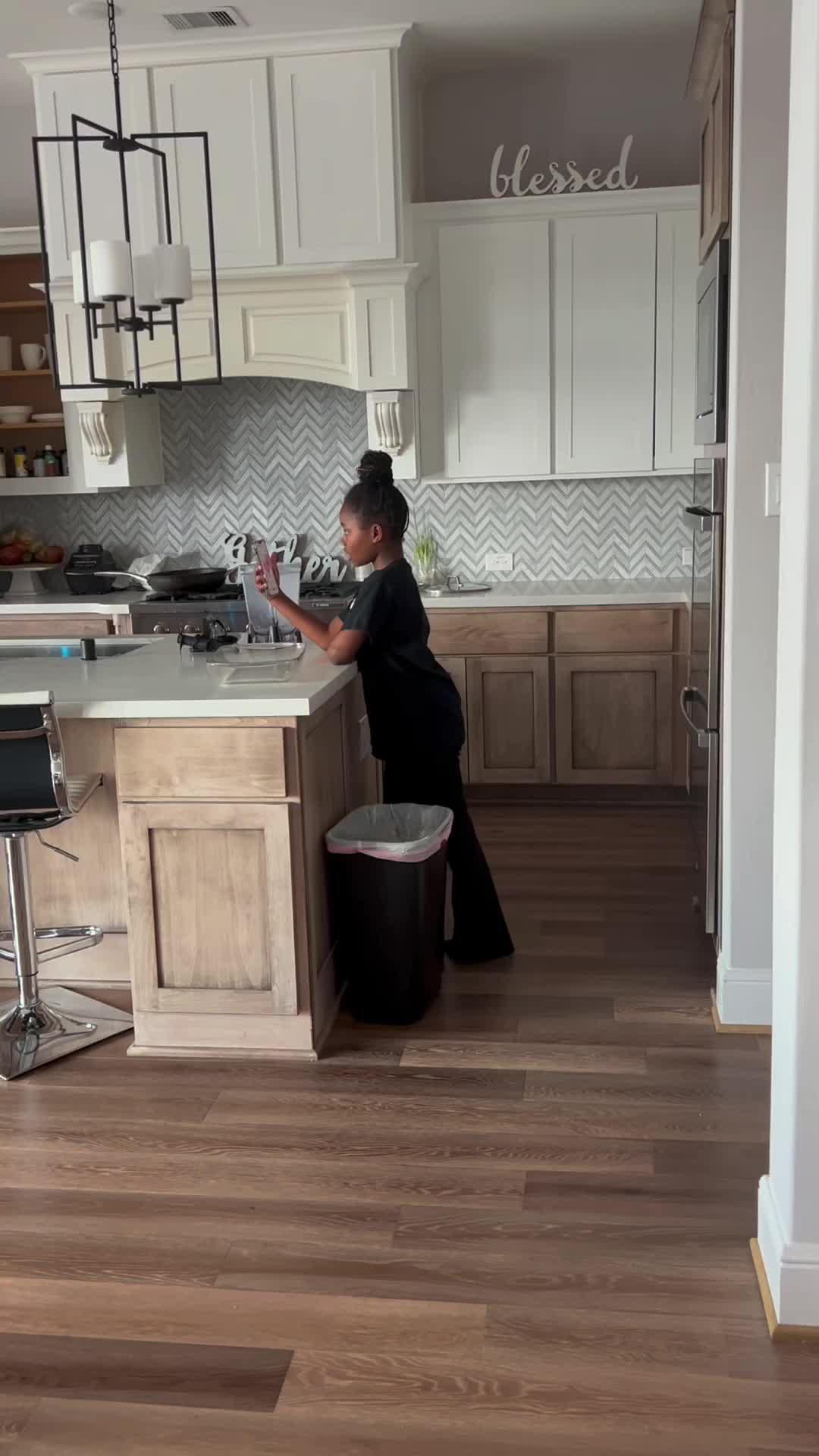 Phone memory is always full? Try Cleaner Kit app!