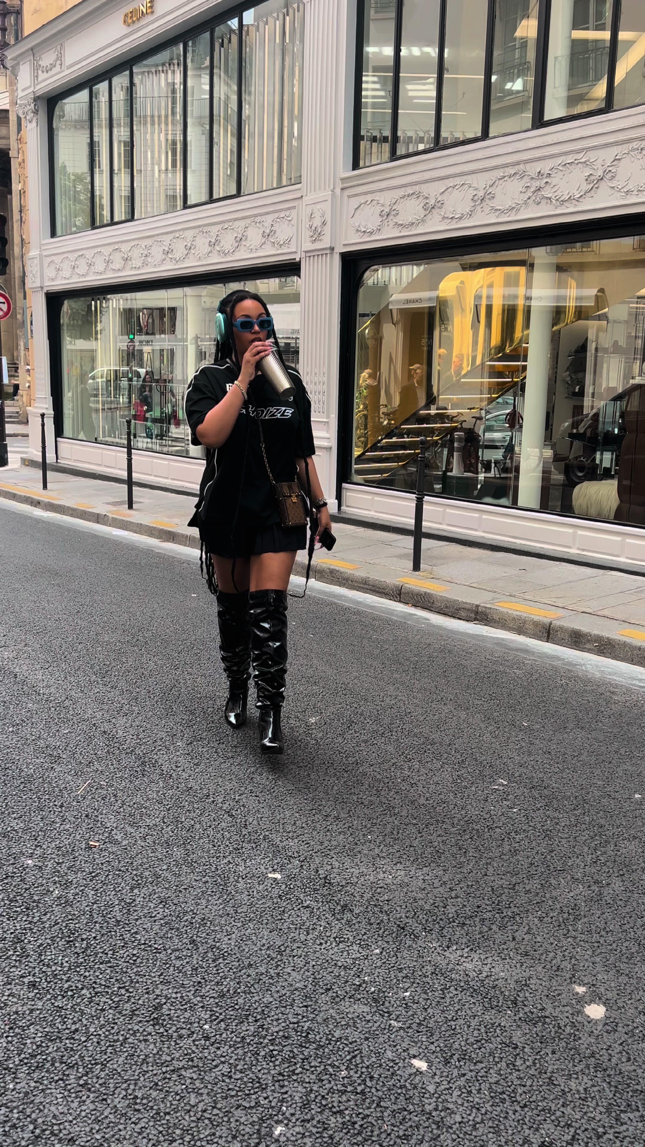 An independent woman knows what she wants and isn’t afraid to show it. 💪🏽👗 Strutting through the streets of Paris in my TEMU outfit, embracing confidence and self-expression. @Temu  Discover my selection for just €1 by entering my code dmq8858 in the TEMU app search bar. Find the direct link in my bio! Show off your unique and bold style with TEMU! What look makes you feel unstoppable? ✨ Tag a friend who embodies strength and elegance! 👯‍♀️ #TEMU #Independence #FemaleStrength #ParisianStyle #BoldFashion #ad