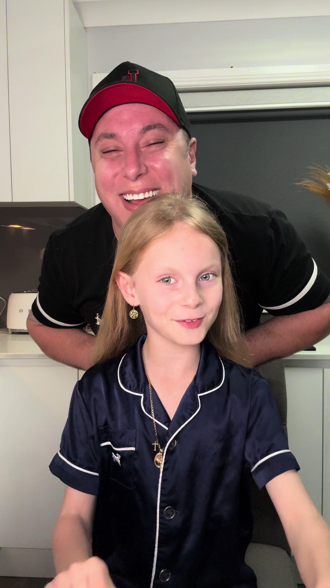 Nothing brings more laughter into the house than a Temu beauty find.. This automatic hair curler is a game changer in my house, especially when I only know how to do a pony tail.. Temu beauty finds up to 90% off with my code dpx2283.. L1nk in bi0 or c0de!! @Temu #dibzarmy #temuau #temufinds #temuhaul #unboxing #fyp #foryou #eofy #eofysale