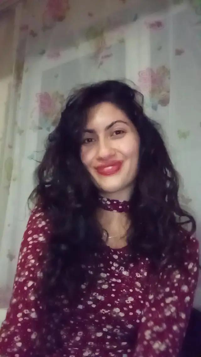 Join world's best Live Streaming App and make new friends across the globe!
