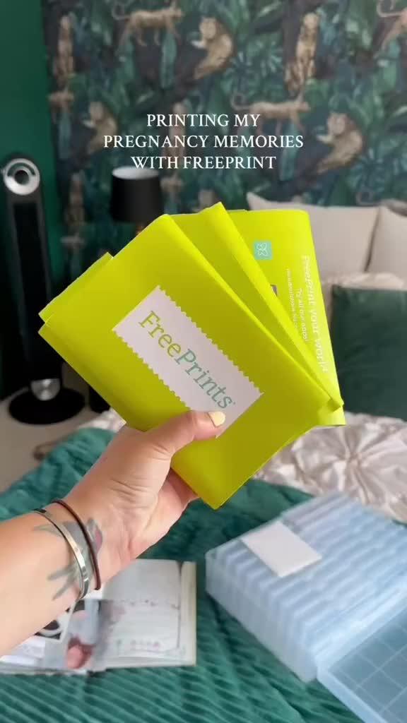 Get your 45 6x4 free photo prints every month. Just pay delivery. Or free collection points.