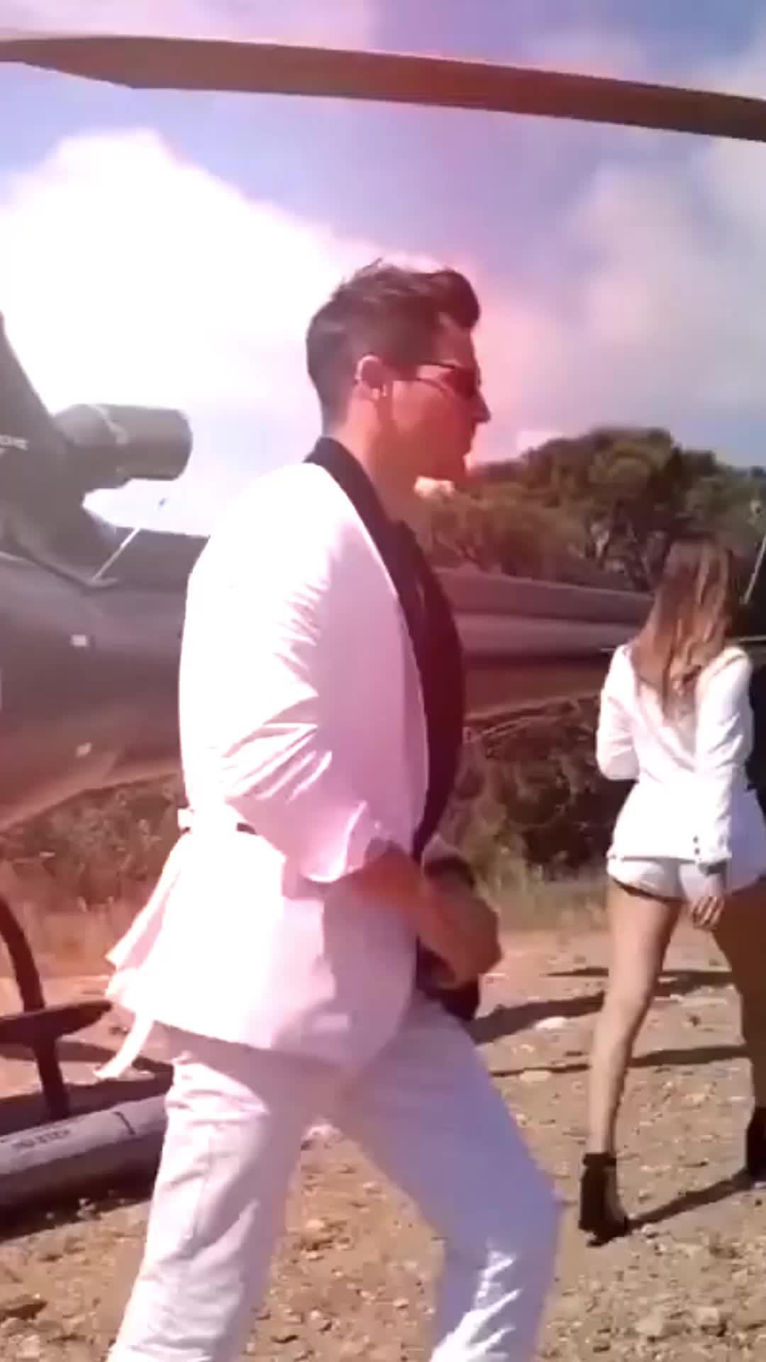 A REAL life simulator! Test your financial skills and become a billionaire!