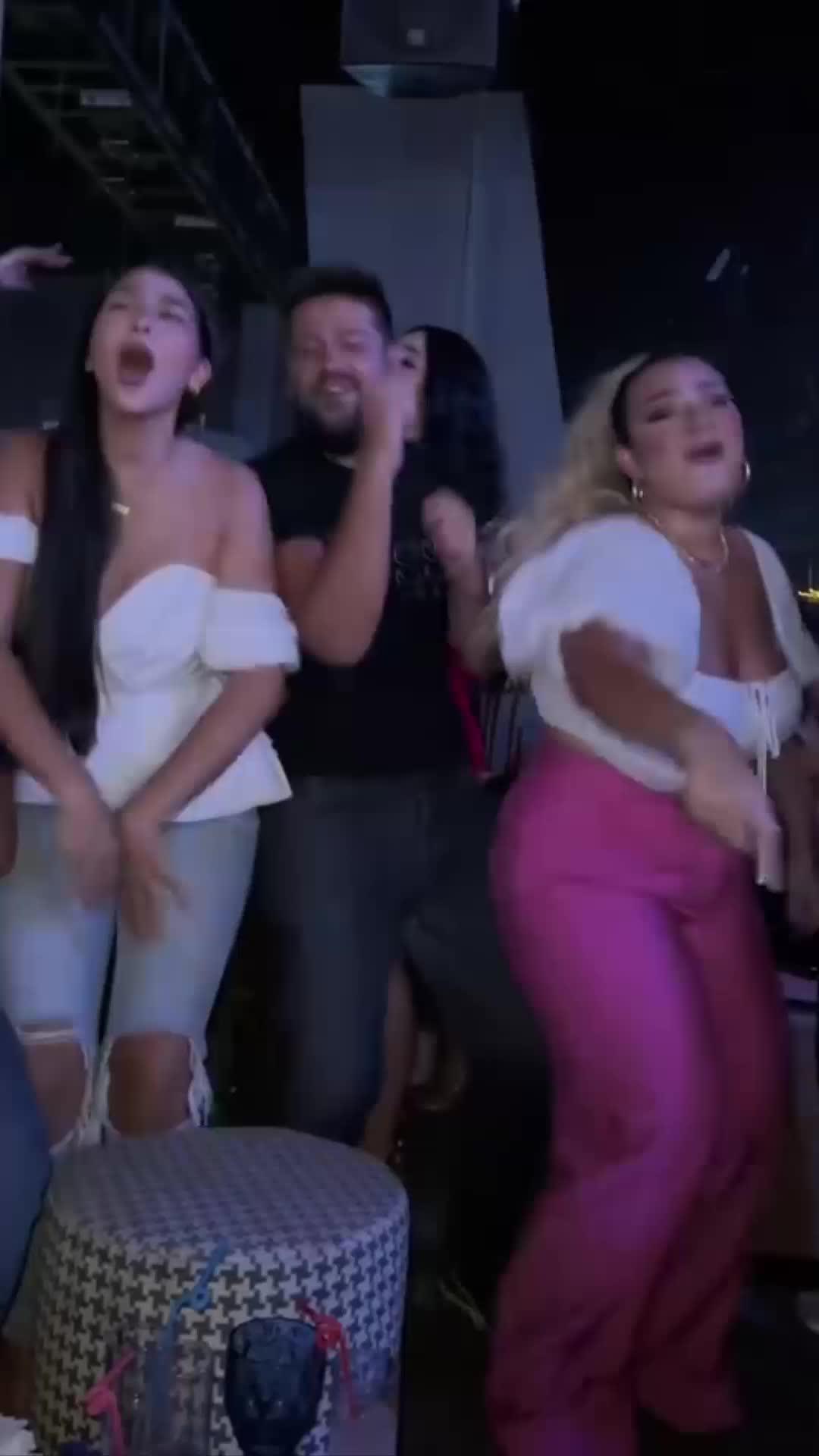 العب مع أصدقاء جدد ، واستمتع معًا