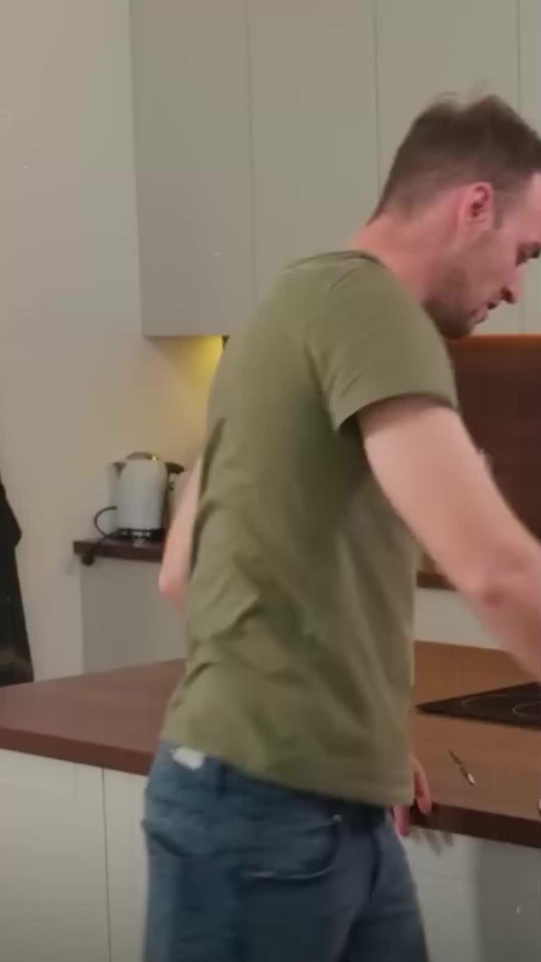 When Nathan fails to show up to their wedding, Emma marries his arch-rival.🥲#fyp #pocketfm #pocketfmdrama #drama #romance #tiktok #dramatok #revenge #model#fashion #billionaireromance #love #marriage