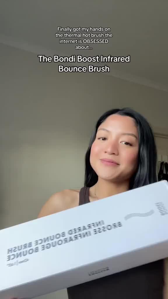 FYI: The hot brush the internet is OBSESSED about is now... BACK IN STOCK!