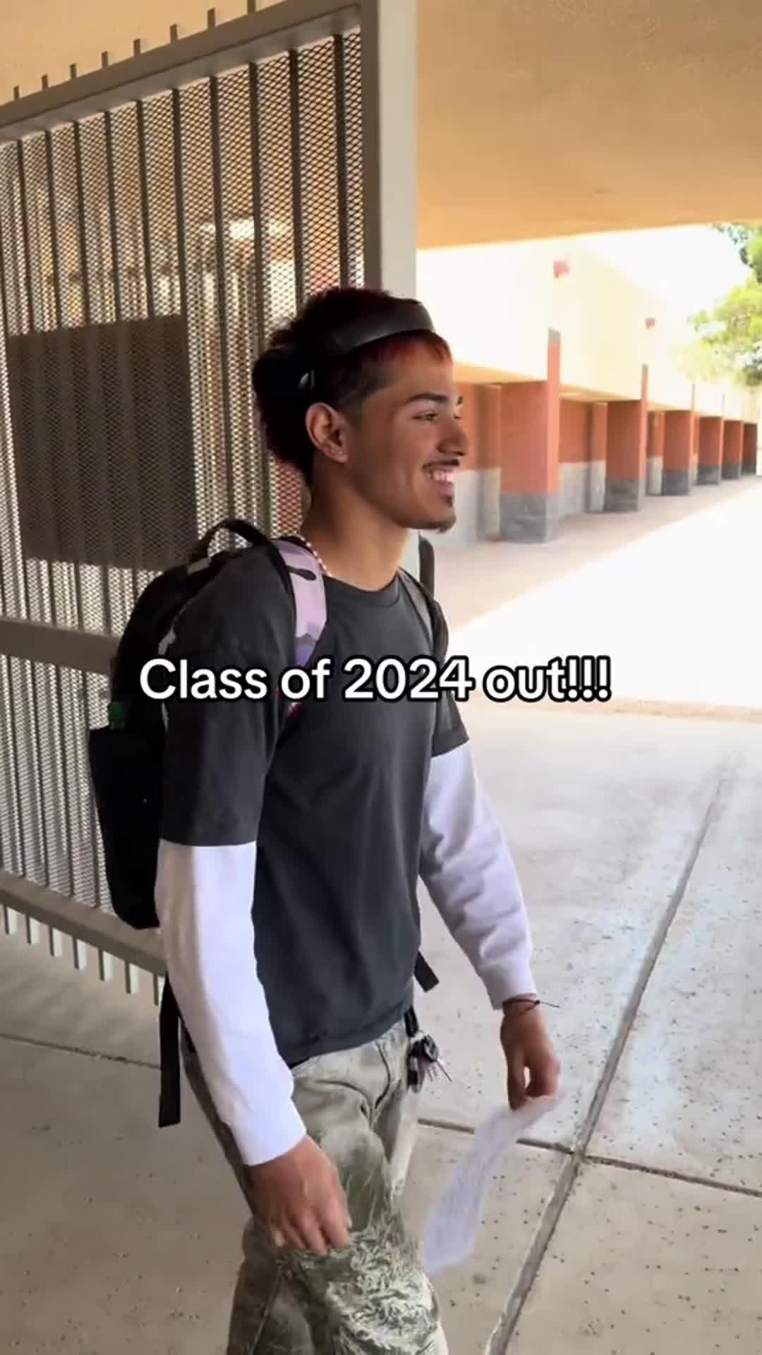 someone: how’s your studies going on?#studytoolsforstudents #AI #studyhacks #studytok #goodgrades #gradereport #finalsweek