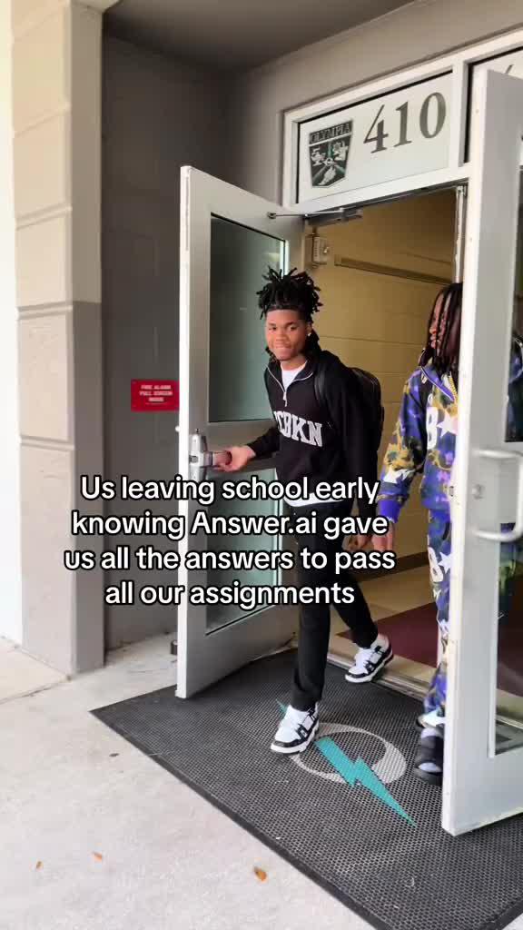 Answer.ai is available 24/7 to answer any questions and difficulties you encounter in your study.