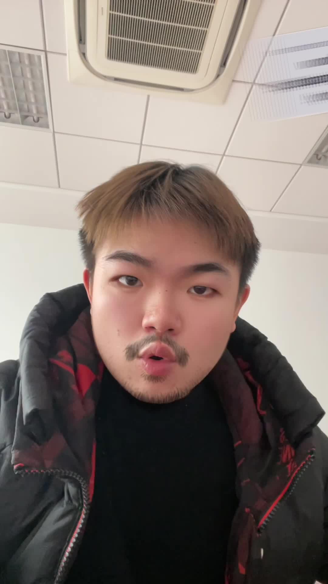 年轻人都在玩! 3亿人的生活经验，都在小红书!