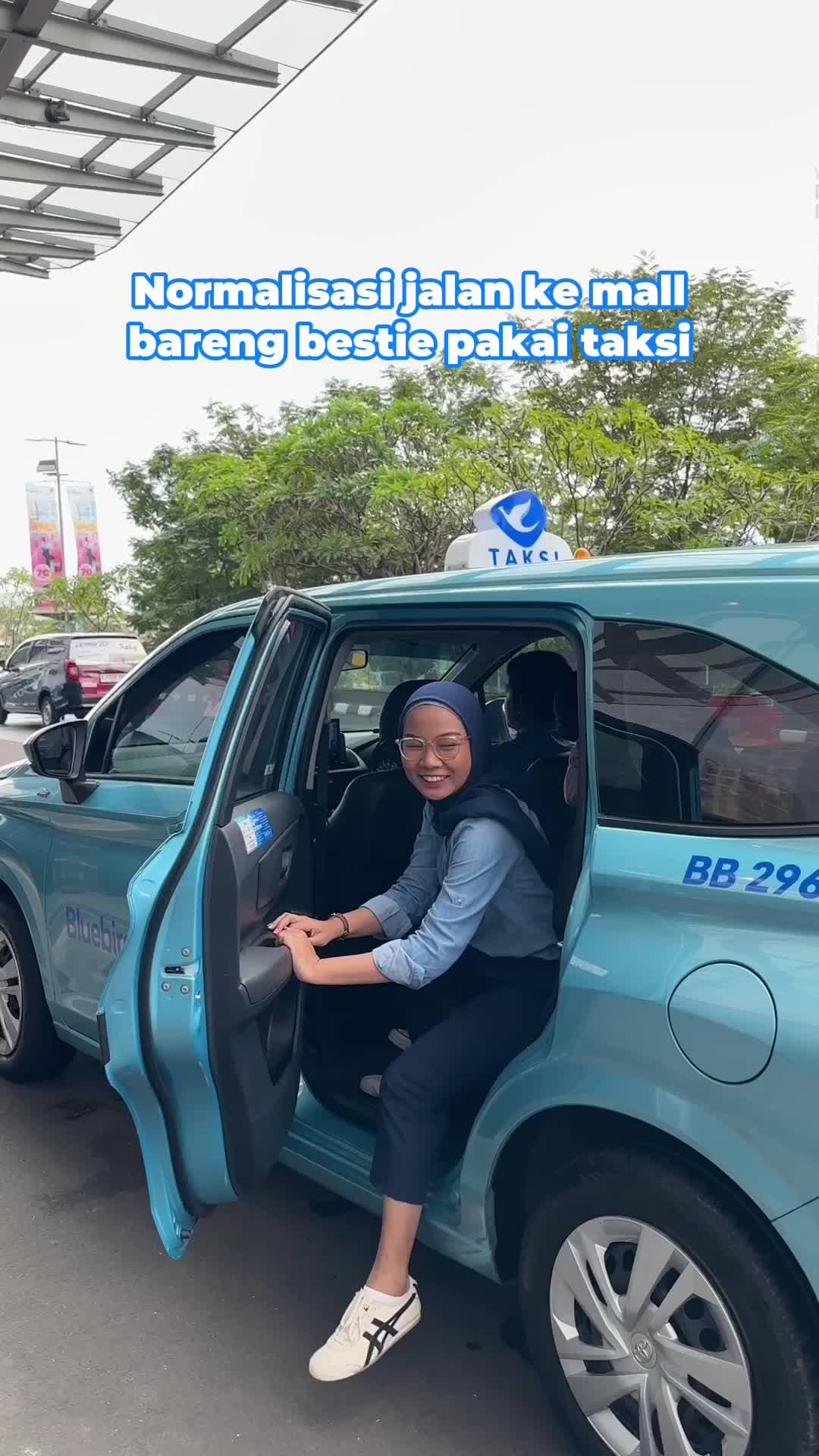 Normalize pulang pergi nongkrong nge-mall naik Bluebird biar bisa split bill plus pake promo BBMALL~