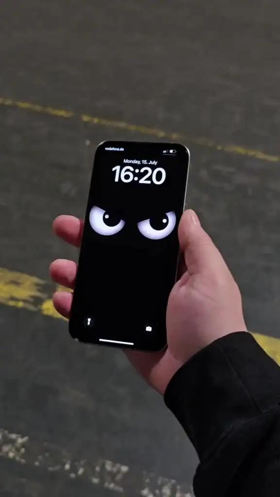 Best IOS App! awesome wallpapers & stylish app icons and more!Check out now!