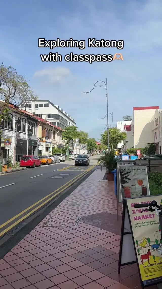 Here are some of my favourite @ClassPass spots in Katong!! Sooo many options, so close to each other.  Some on going promos👀 :  - One month free trial with ClassPass (https://classpass.onelink.me/8AtM/valniceyek | link also in bio) -First-time users can show their ClassPass app and the first class they attended (must be done in December ‘22) to receive, • Lululemon: exciting merch like a bottle or towel worth up to $70 • Cafe Natsu Joo Chiat: a $30 voucher *limited redemptions Time to get started on next year’s resolutions 💃🏻💃🏻💃🏻   #PepsiApplePieChallenge 