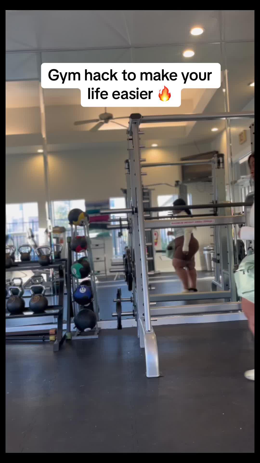 Getting started in the gym for the new year? Struggle to keep up with sets and reps? Doing workouts and have no clue what they are actually called? Train is the best gym hack to make things so much easier. Download the app today (🔗in my byeOh) and thank me later 🥳🔥  #beginnergymtips #gymhacks #fitnesstips #trainfitness #gymtok #fitnessroutine