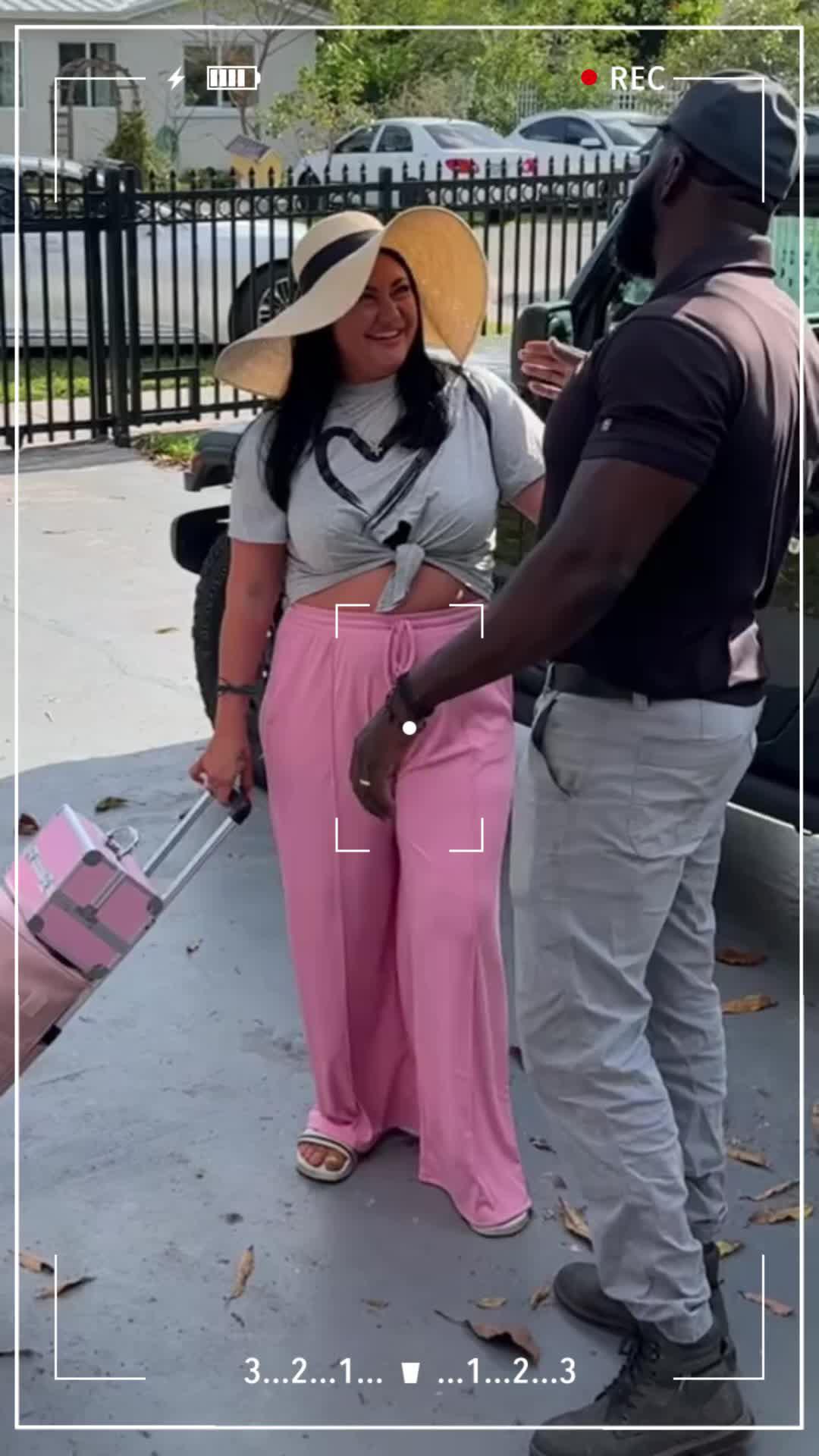 Do you like unique and affordable clothes? LovelyWholesale has a wide range of sizes, colors>>