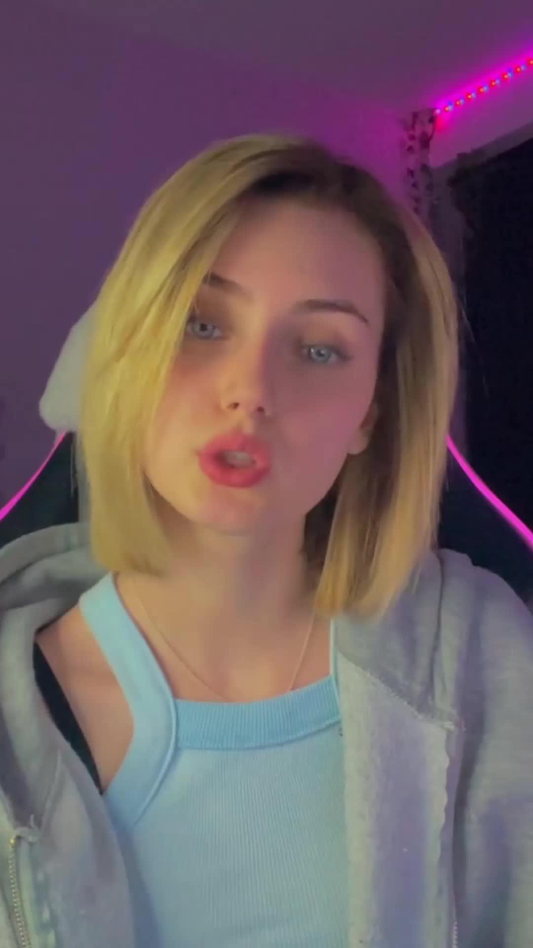 Meet Beautiful Girls Near You.