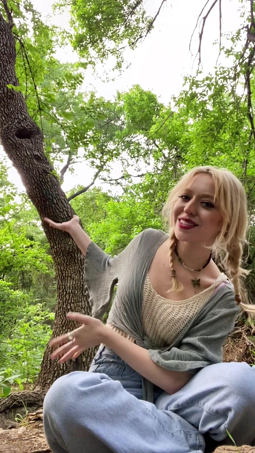 can’t wait to get my ocean bracelets & help the planet one step at a time🌲🌊✨ thanks so much @treecard #fyp #treecard #trees #nature #earth #planet #ocean #sea #fairycore #granola #reforestation #forest #foryou