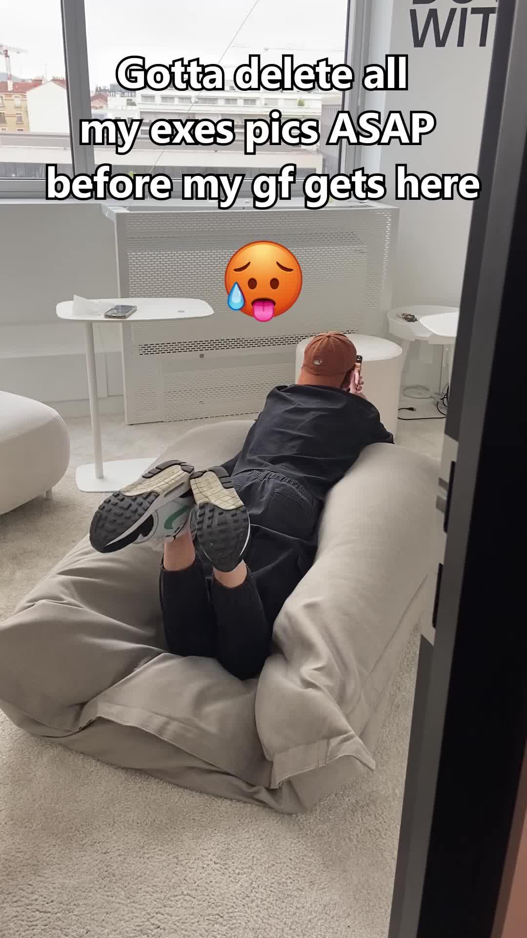 #fyp #swipewipe #cameraroll #springclean #phonehacks #camerarollswipe #iphonestorage