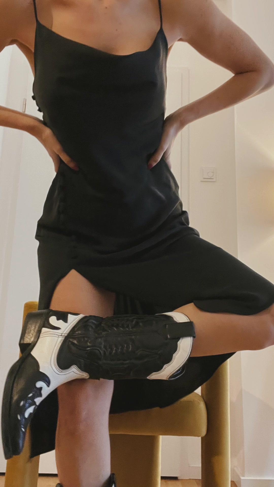 Moodboard vs Vinted find. What’s yours? #tiktokfashion #vinted #vintedseller #secondhand #secondhandclothing 