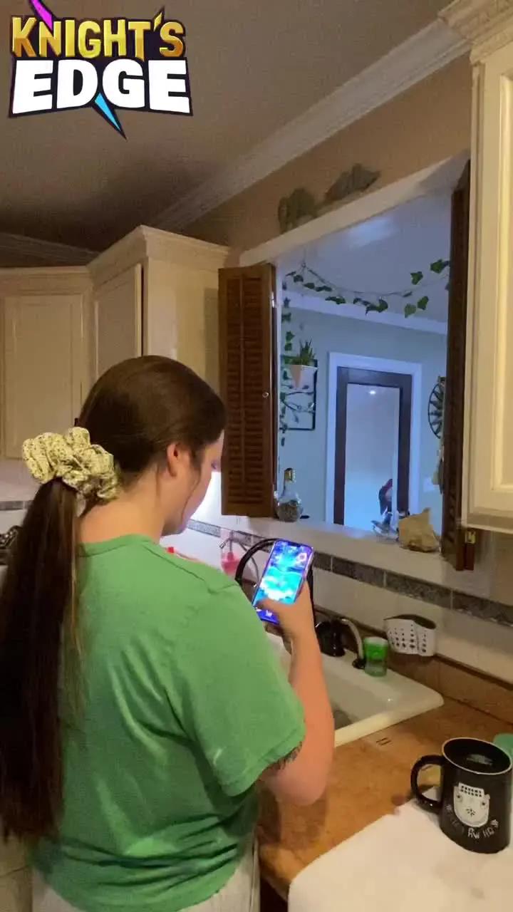 Thousands of players are playing this new free PVP game!