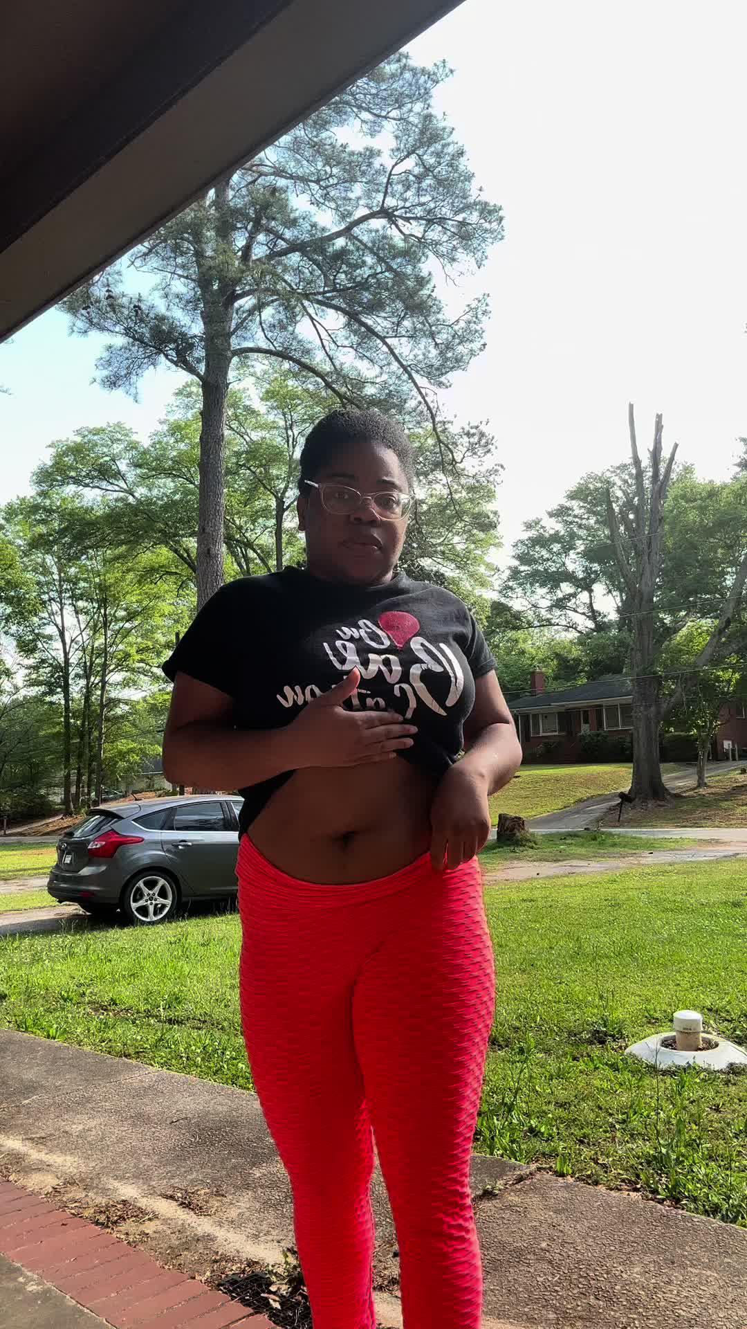 Lazy girl workout! Workout at home at any time, with zero equipment.