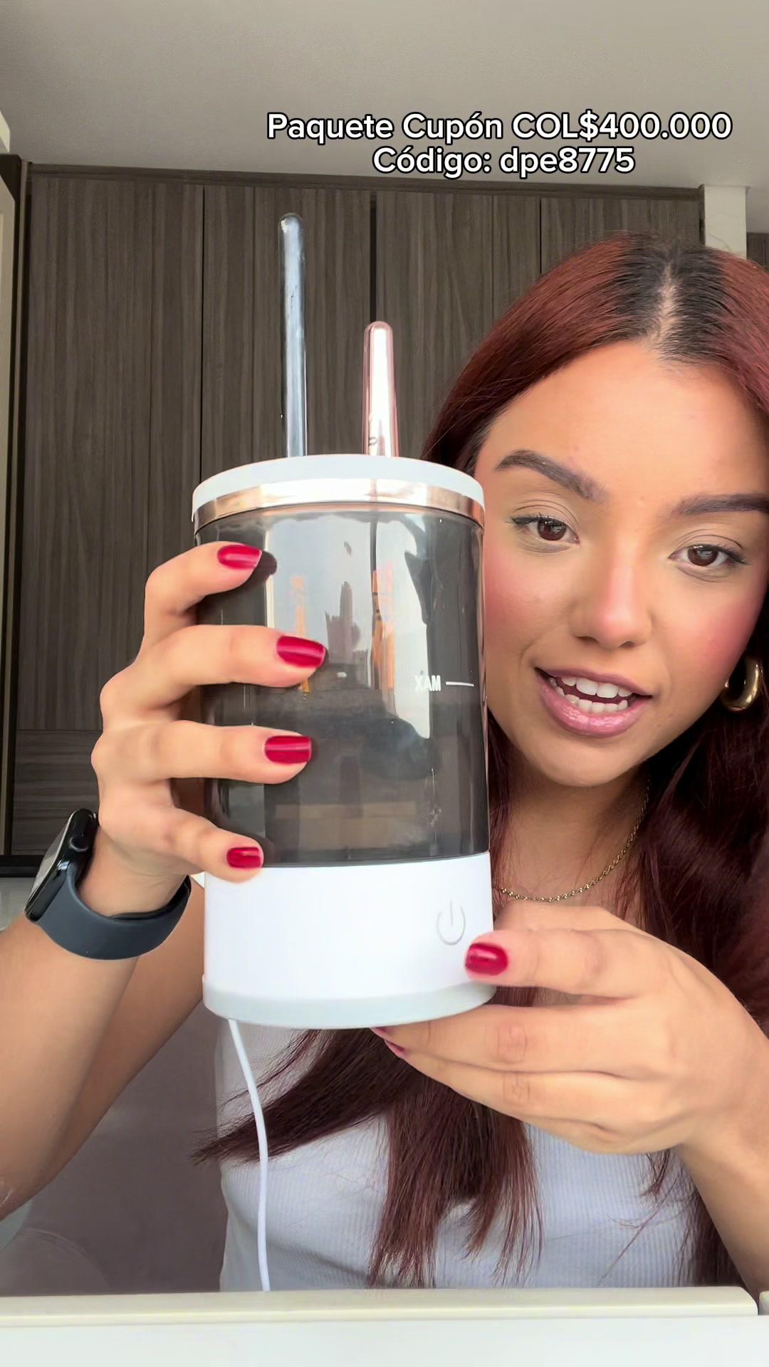 Expliquenme esta lavadora de brochas automática de TEMU👀✨ 🔍código: dpe8775 en buscador de #temu para obtener un paquete de cupones de COL$400.000 y 🔗 en mi bi0. Envío y devoluciones GRATIS hasta 90 días #temufinds #temucodes #parati #trending