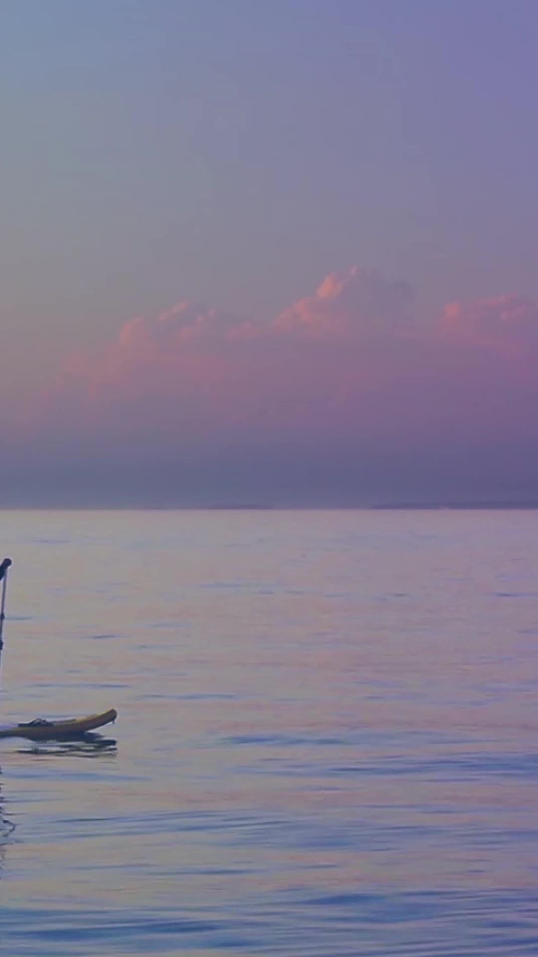 Come and connect with your daily mindfulness coach.