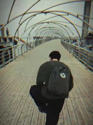 تسوق إطلالات تريندي من اختيارات المشاهير