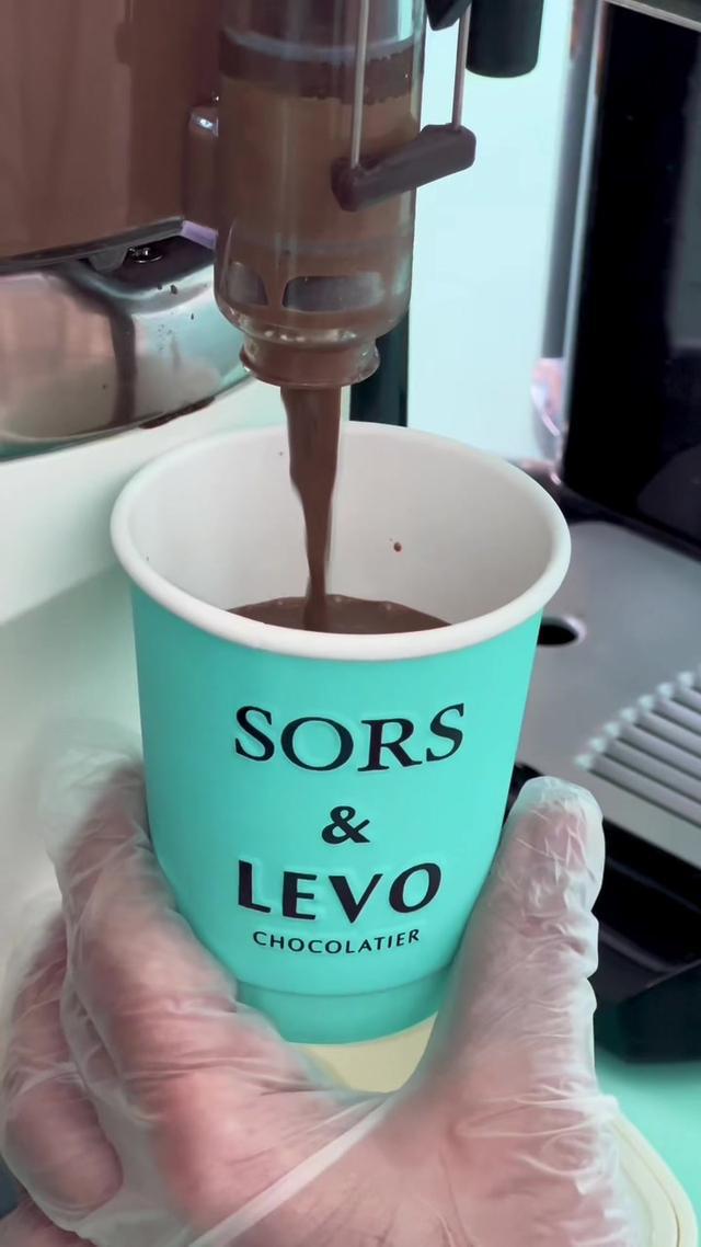 الذ هوت تشوكلت 🍫❄️😋 SORS & LEVO #سورس #sors #مطاعم_الرياض 