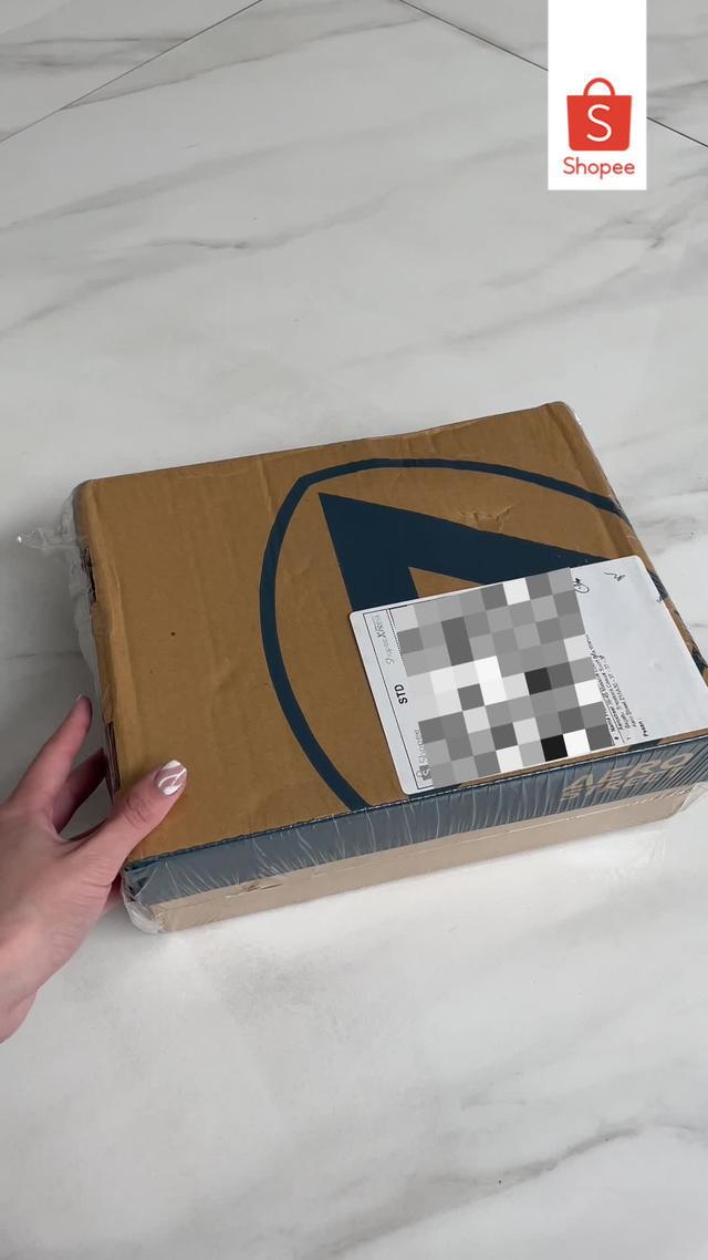 Voucher s/d 2JT Setiap Hari buatmu tampil makin badai, belanja produk fashion favorit di Shopee!