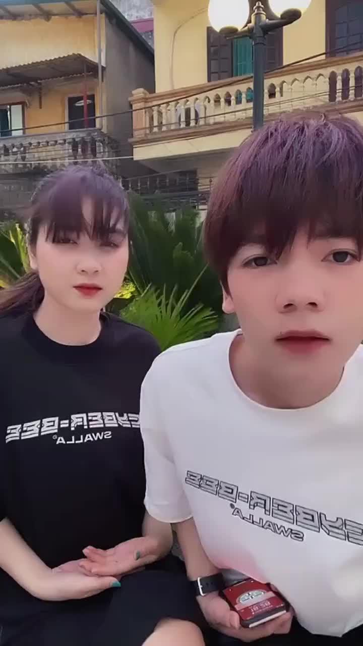 Giải phóng ca sĩ trong bạn và thưởng thức ca hát từ hôm nay!