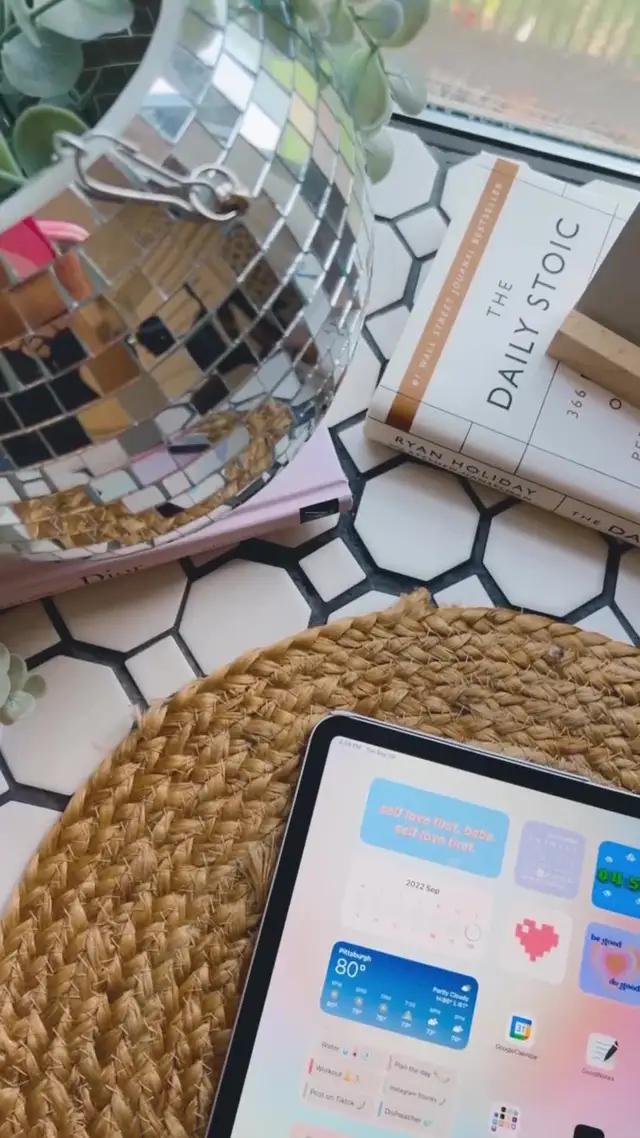 This app is a form of meditation. I’ve never felt so calm. It really cleared my mind!