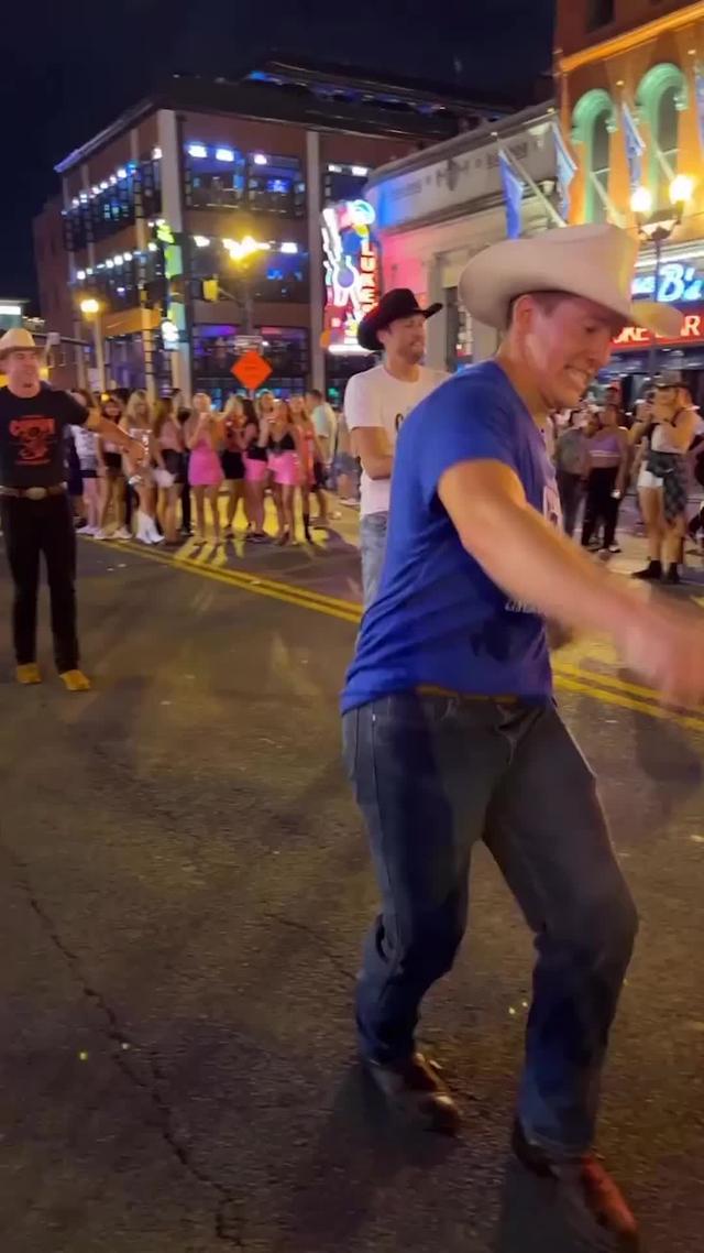 The No.1 Bachelorette Planning App That Saves You Time, Stress, & Money!