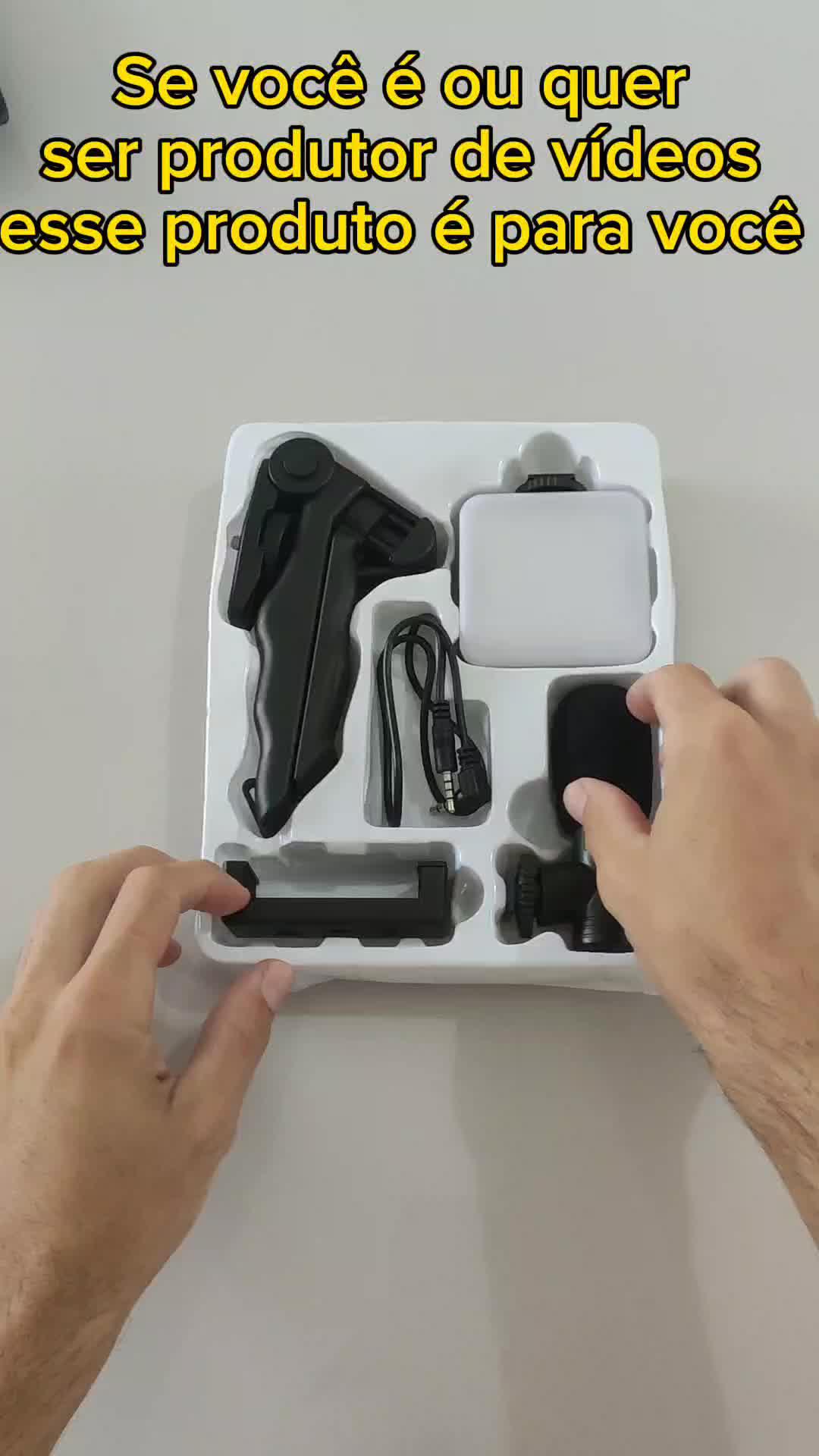 Tripé Celular Estabilizador Luz Led Com Microfone Gravacao