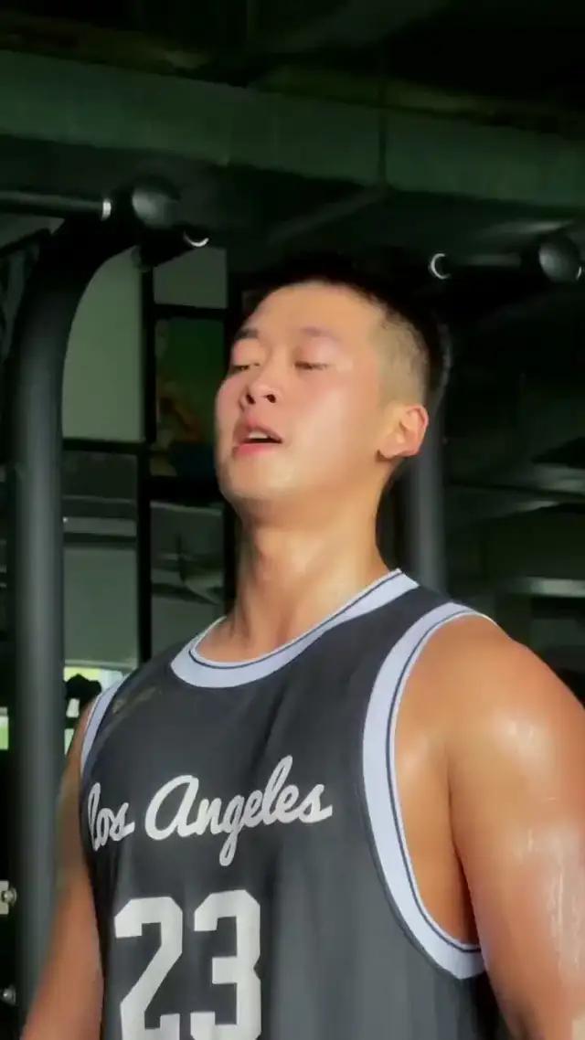 Ready to chat with attractive single men? Discover Dating.com #single #chat #handsome