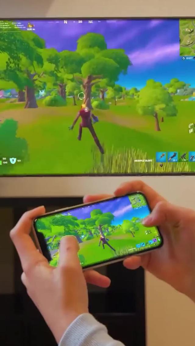 Screen mirroring to smart television