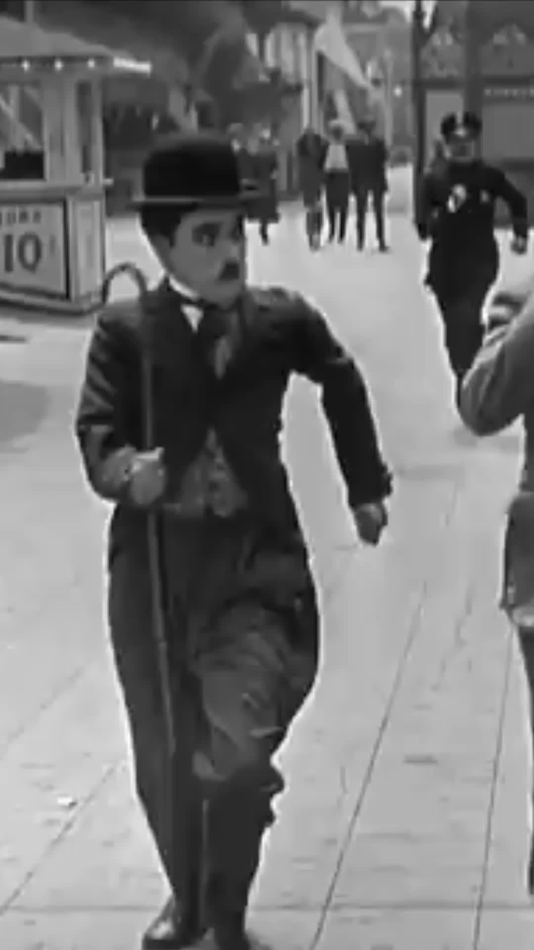 Hit step goals, fill the circle, and earn brag-worthy badges with Sweatcoin!