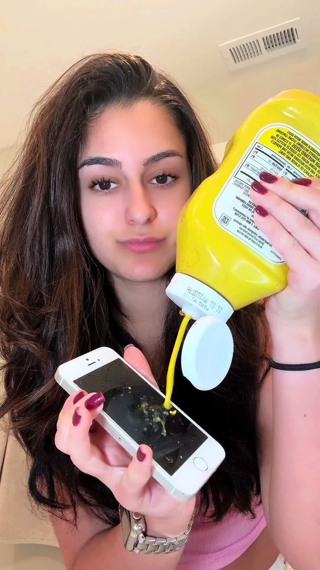 Free up iphone storage in seconds with Cleanup