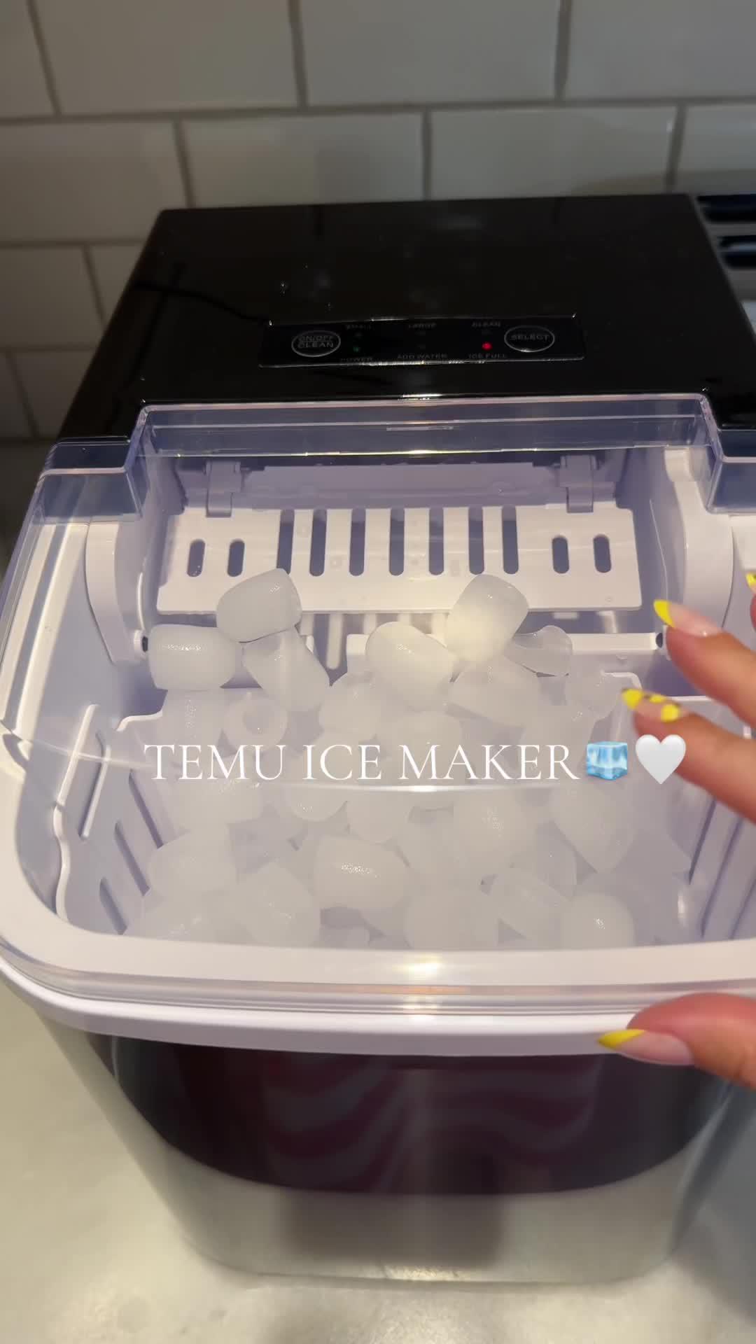 Such a good find🧊✨ 🔍code: dpe5457 in #temu for up to 90% off or check 🔗 in bio (app new users only with qualifying orders) ⚡️Faster Delivery and shipping📦 #icemaker #ice #icetiktok #kitchenfind #temufinds #temuhaul
