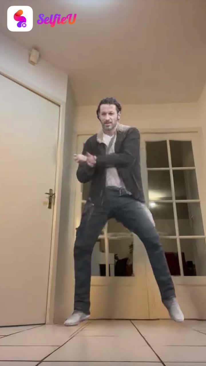 Watch your favorite pictures come to life with our innovative technology!