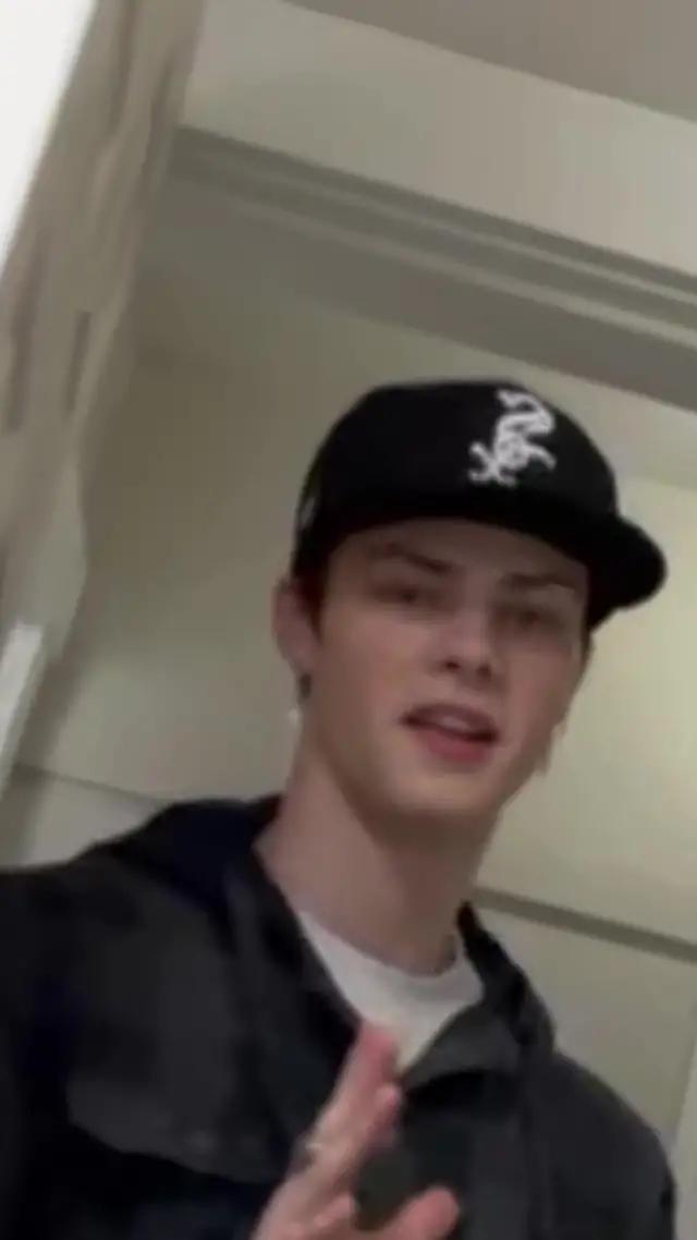 wanna find new buddies to chat?