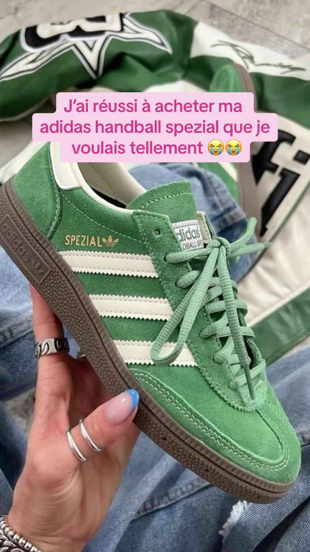 Je suis trop heureuse d’avoir réussi à l’acheter 😍😍😍 #adidas #handballspezial #handball #fashiontiktok #pourtoi #girly