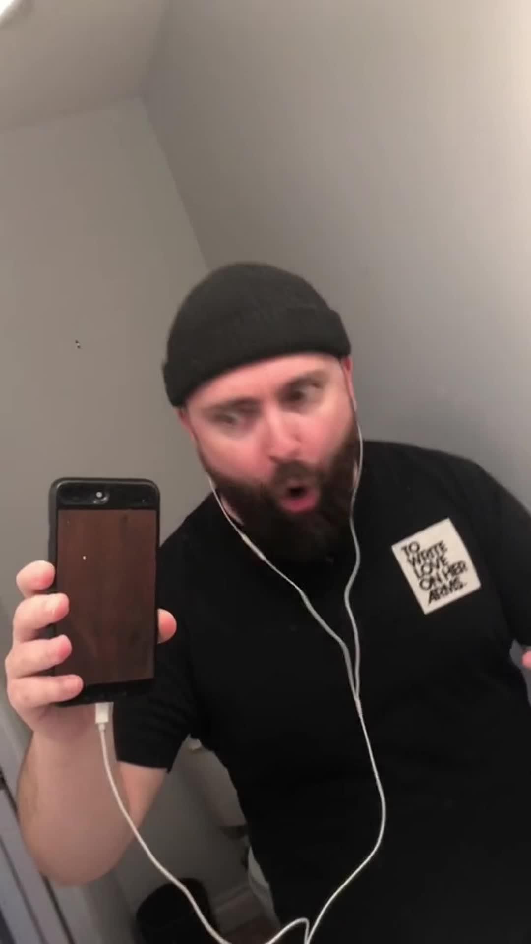 timate viewing experience