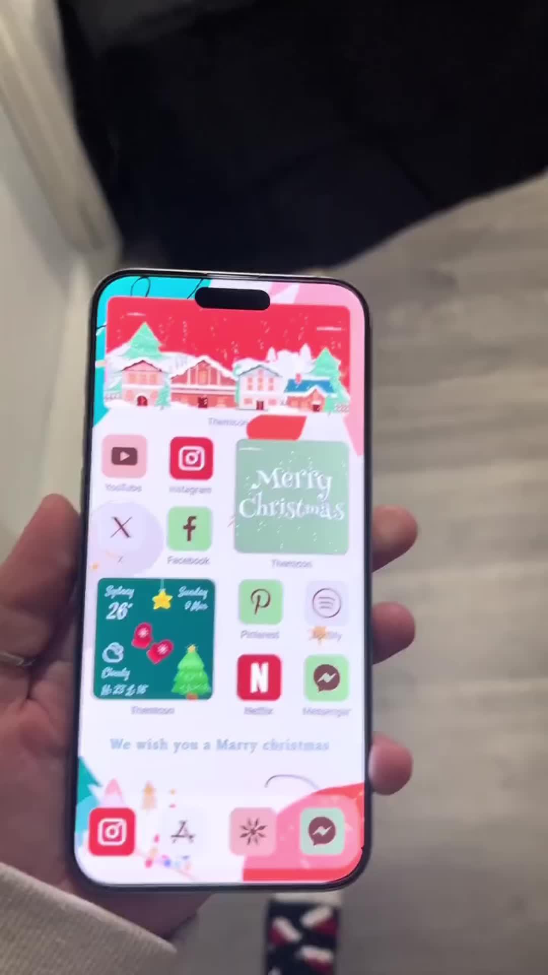 Get the Themicon app now for free! Icon, Widget & SnapPal to share your moment with your besties!