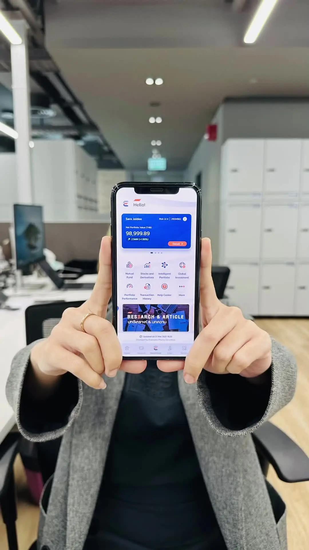เพราะใครๆ ก็ลงทุนกับ EDGE บนแอป KKP MOBILE ฝากเงินง่าย ลงทุนได้ทั้งในหุ้นไทย, กองทุน และ Intelligent Portfolio 😁 #EDGEInvest #KKPS #เกียรตินาคินภัทร #ลงทุน #การลงทุน #วางแผนการเงิน #kkpmobile 