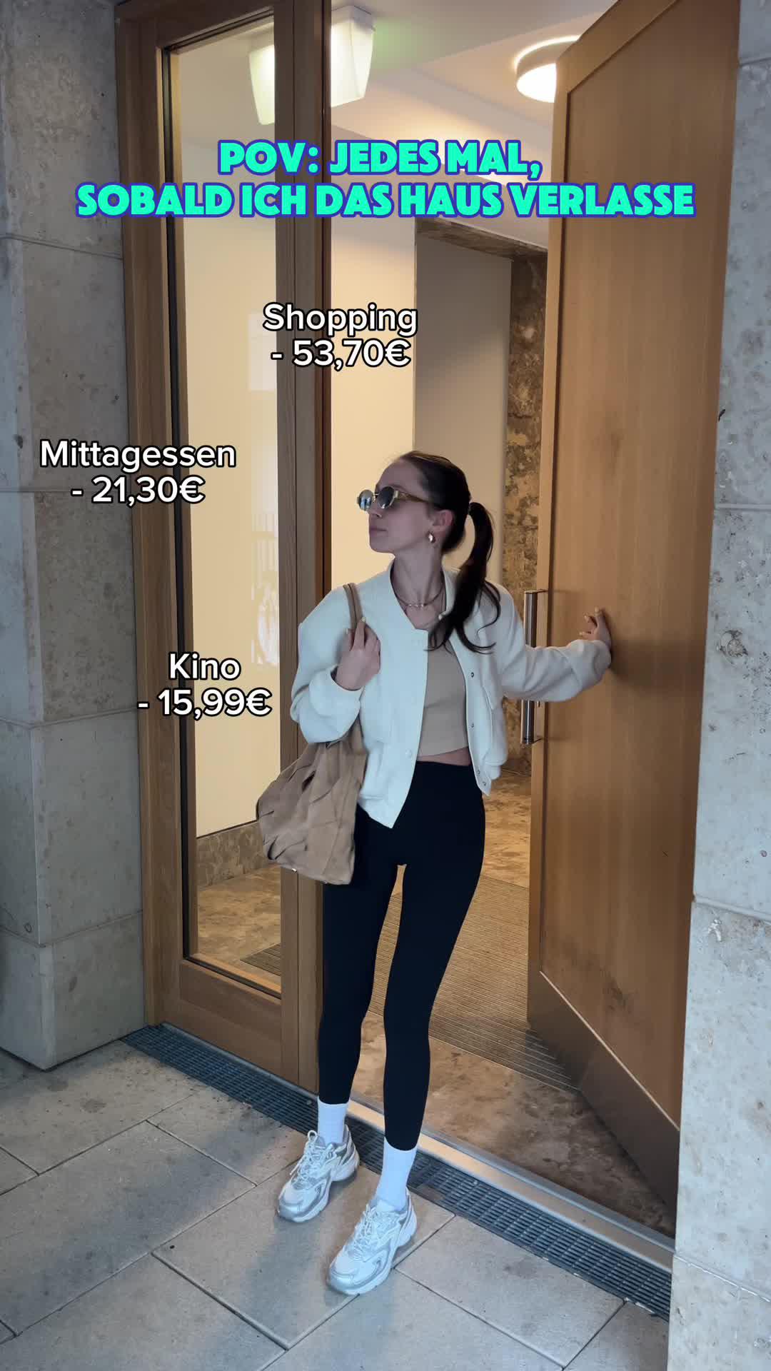 Kaum verlasse ich das Haus: -62636€ 😅💸 Mit der kostenlosen @Finanzguru App hast du deinen persönlichen digitalen Finanzassistent, der dir einen Überblick über deine Finanzen verschafft! Teste es unbedingt mal aus!! *Anzeige #finanzguru #finanzen #femalefinance #sparen #spartipps #geldsparen