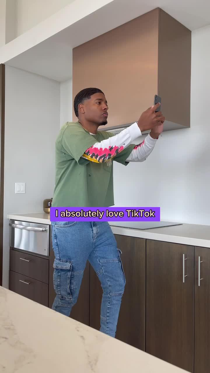 Best AI photo and video editor