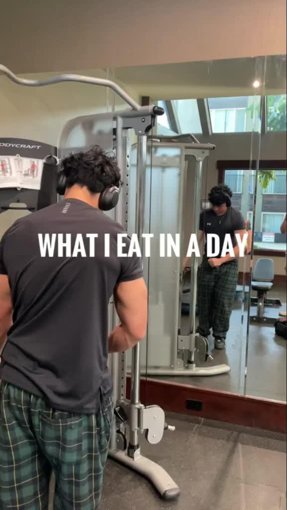 This calorie tracking app is so good! See what Karch eat in a day to trying lose weight.#appediet #appedietapp #healthylifestyle #healthassistant💉🩺💊