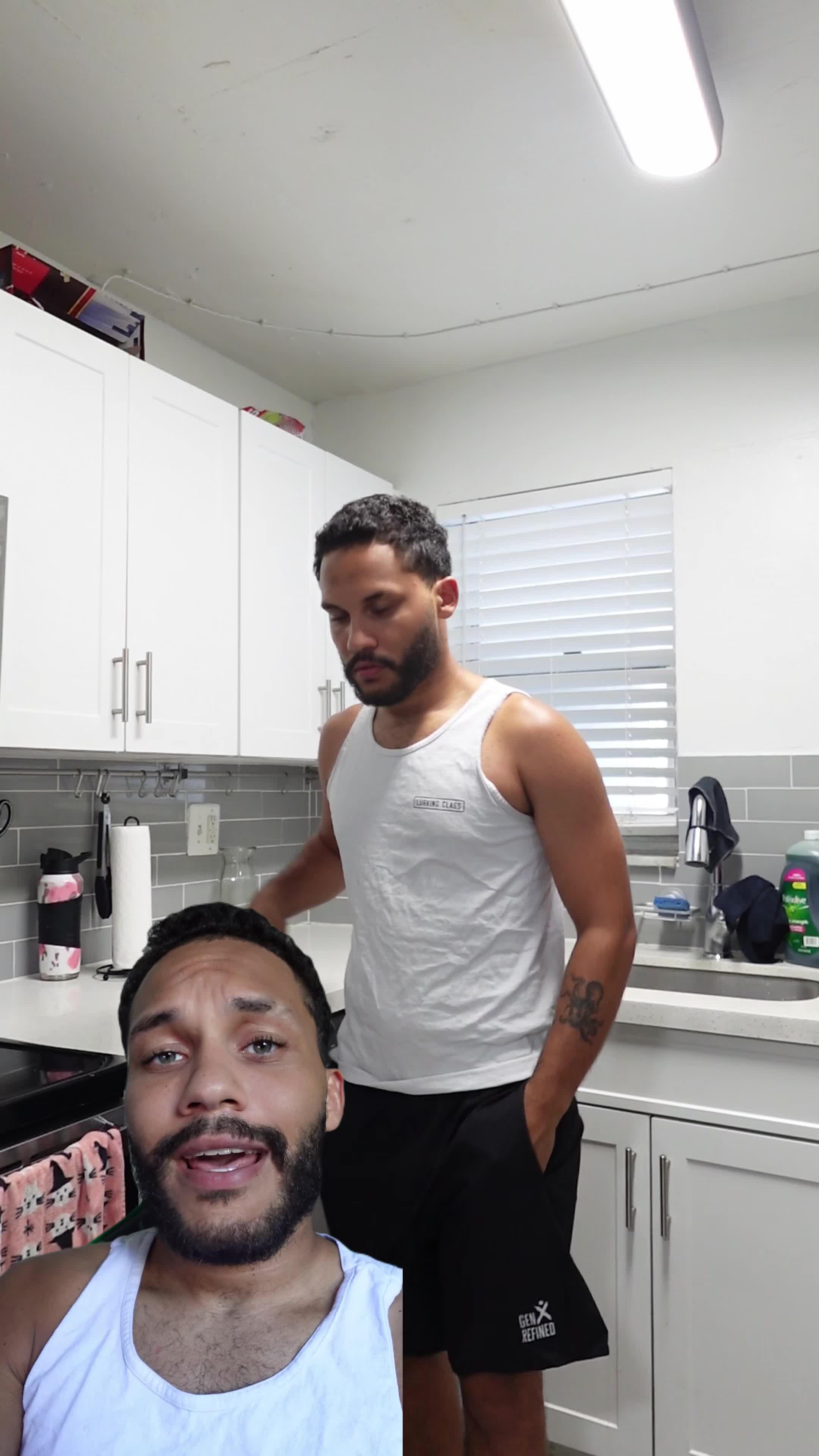 Be the city insider! Discover what's trending in the city!